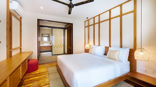 Villa Iris Bumbak Bedroom 1