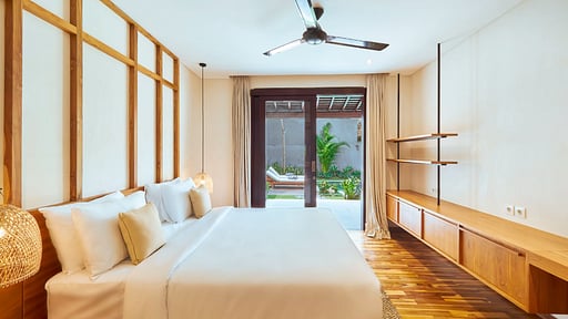 Villa Iris Bumbak Bedroom 1