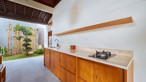 Villa Iris Bumbak Kitchen