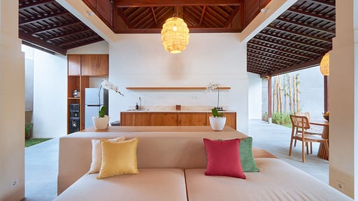 Villa Iris Bumbak Living room
