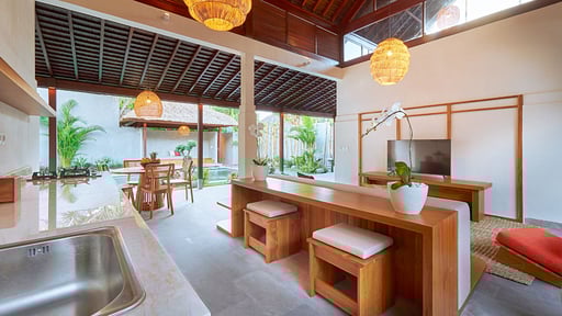 Villa Iris Bumbak Living room