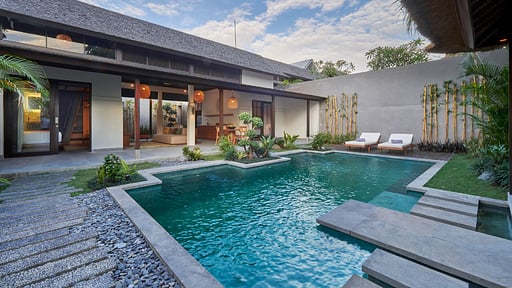 Villa Iris Bumbak Swimming pool