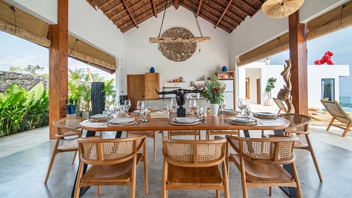 Villa Irrawaddy Dining area