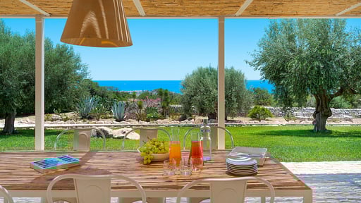 Villa Isla Verde - Carrubi Terrace/Veranda