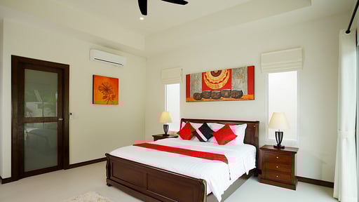 Villa Ivory Bedroom 4