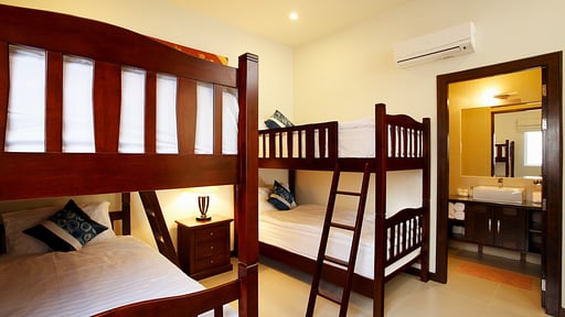 Villa Ivory Bedroom 6