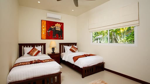 Villa Ivory Bedroom 2