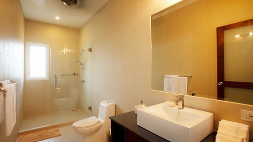 Villa Ivory Bedroom 2