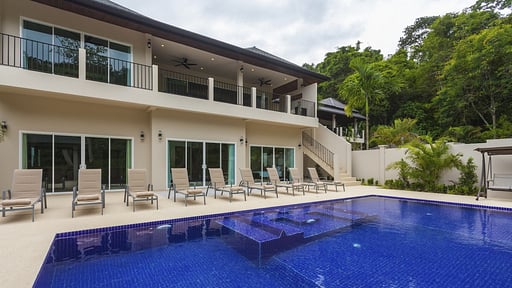 Villa Ivory Swimming pool