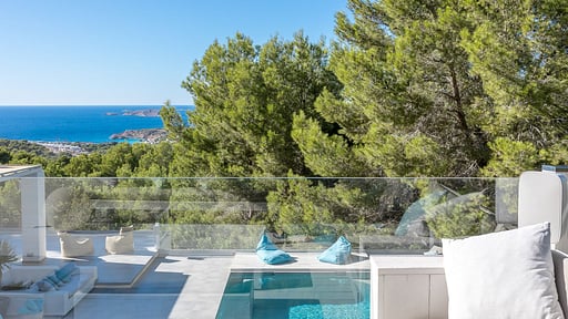 Villa Ivy Cala Tarida Rooftop lounge