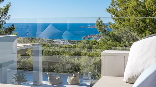 Villa Ivy Cala Tarida Rooftop lounge