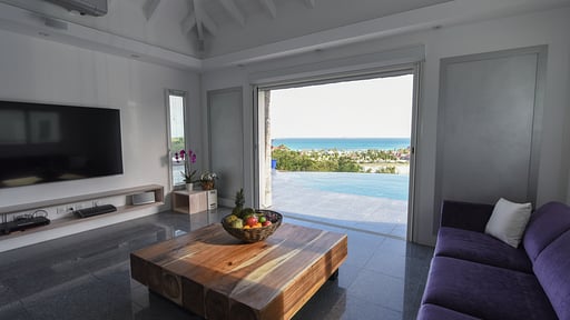 Villa Ivy Living room