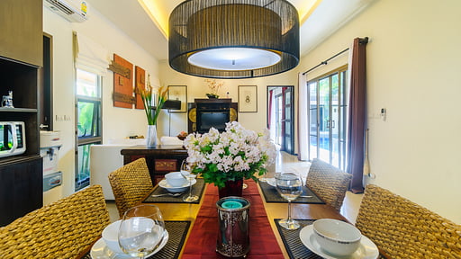 Villa Iwa Dining area