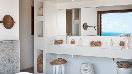 Villa Ixfalia Bedroom 1