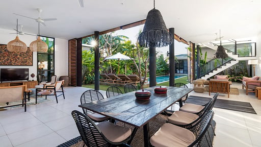 Villa Jaanuva Dining area