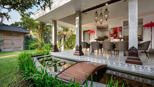 Villa Jabali Dining area