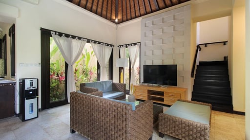 Villa Jade Living room