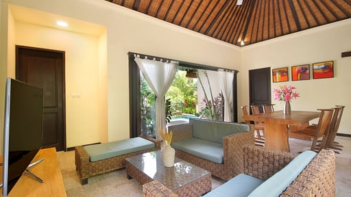 Villa Jade Living room