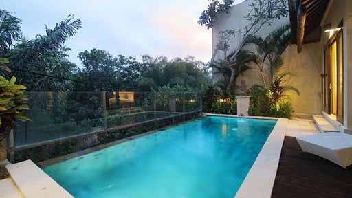 Villa Jade Swimming pool