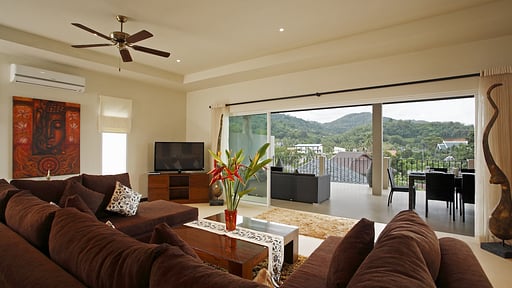 Villa Jade Living room