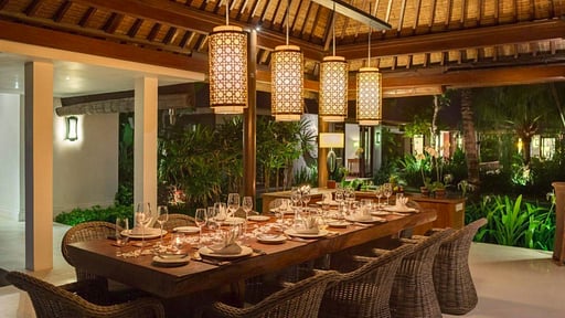 Villa Jagaditha Dining area