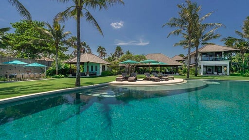 Villa Jagaditha Swimming pool