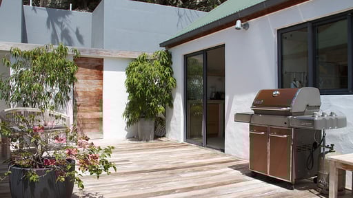 Villa Jali BBQ equipment