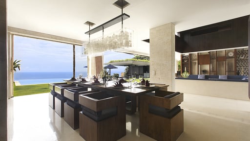 Villa Jamadara Dining area