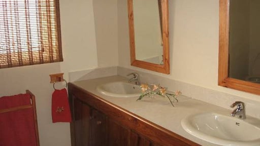 Villa Jardin Bedroom 1