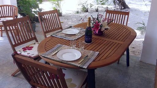 Villa Jardin Dining area