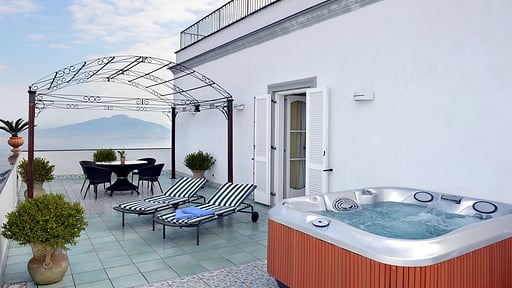 Villa Jasmine Sant’Agata sui Due Golfi Jacuzzi