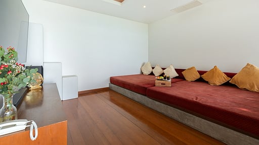 Villa Jasmine Waterslide Media room