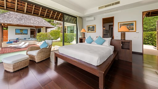 Villa Jasmine Waterslide Bedroom 1