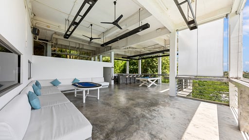 Villa Jasmine Waterslide Outdoor bar