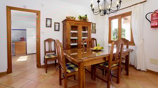 Villa Jaume Port Обеденная зона