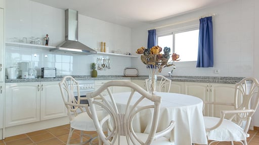 Villa Jesus Dining area