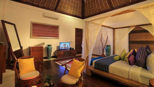 Villa Jiwa Schlafzimmer 1