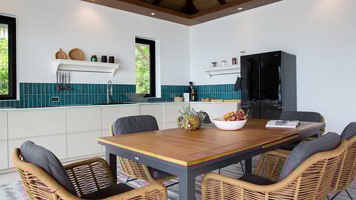 Villa Joa Dining area