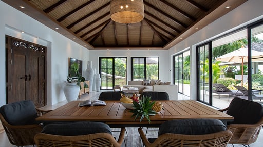 Villa Joa Dining area