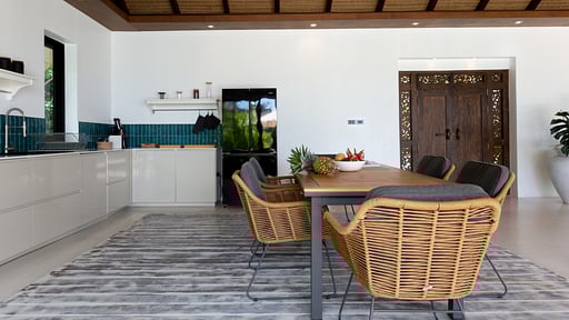 Villa Joa Dining area