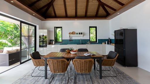 Villa Joa Dining area