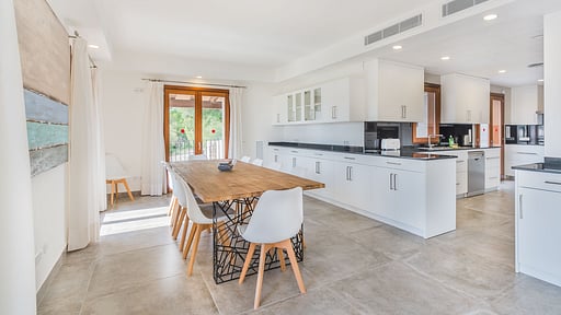 Villa Joana Dining area