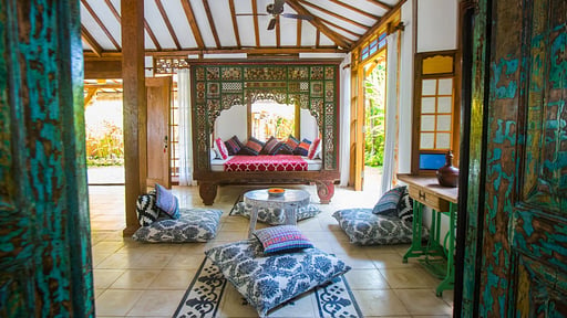 Villa Joglo Lata Lama Living room 1