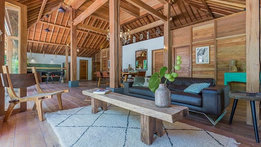 Villa Joglo Tumbak Bayuh Living room