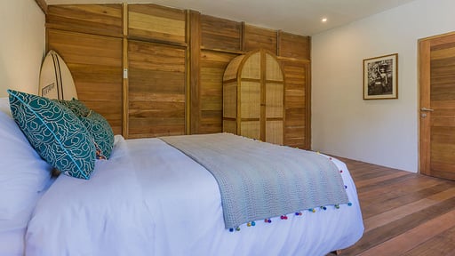 Villa Joglo Tumbak Bayuh Bedroom 3