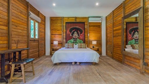 Villa Joglo Tumbak Bayuh Bedroom 1