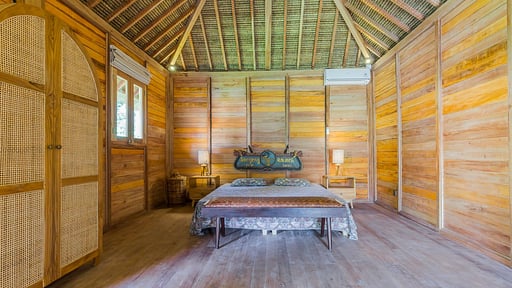 Villa Joglo Tumbak Bayuh Bedroom 2