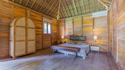 Villa Joglo Tumbak Bayuh Bedroom 2