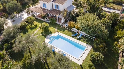 Villa Josephine Drohnen-Bilder