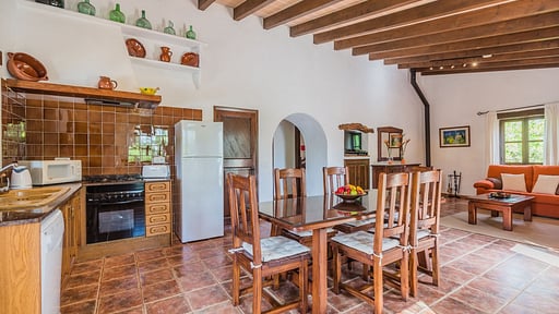 Villa Just Dining area